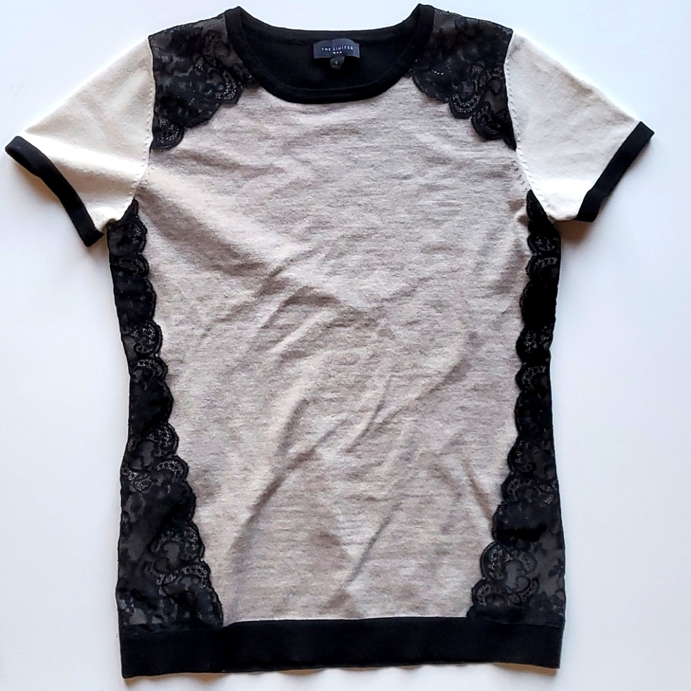 Short sleeve crew neck sweater w/lace